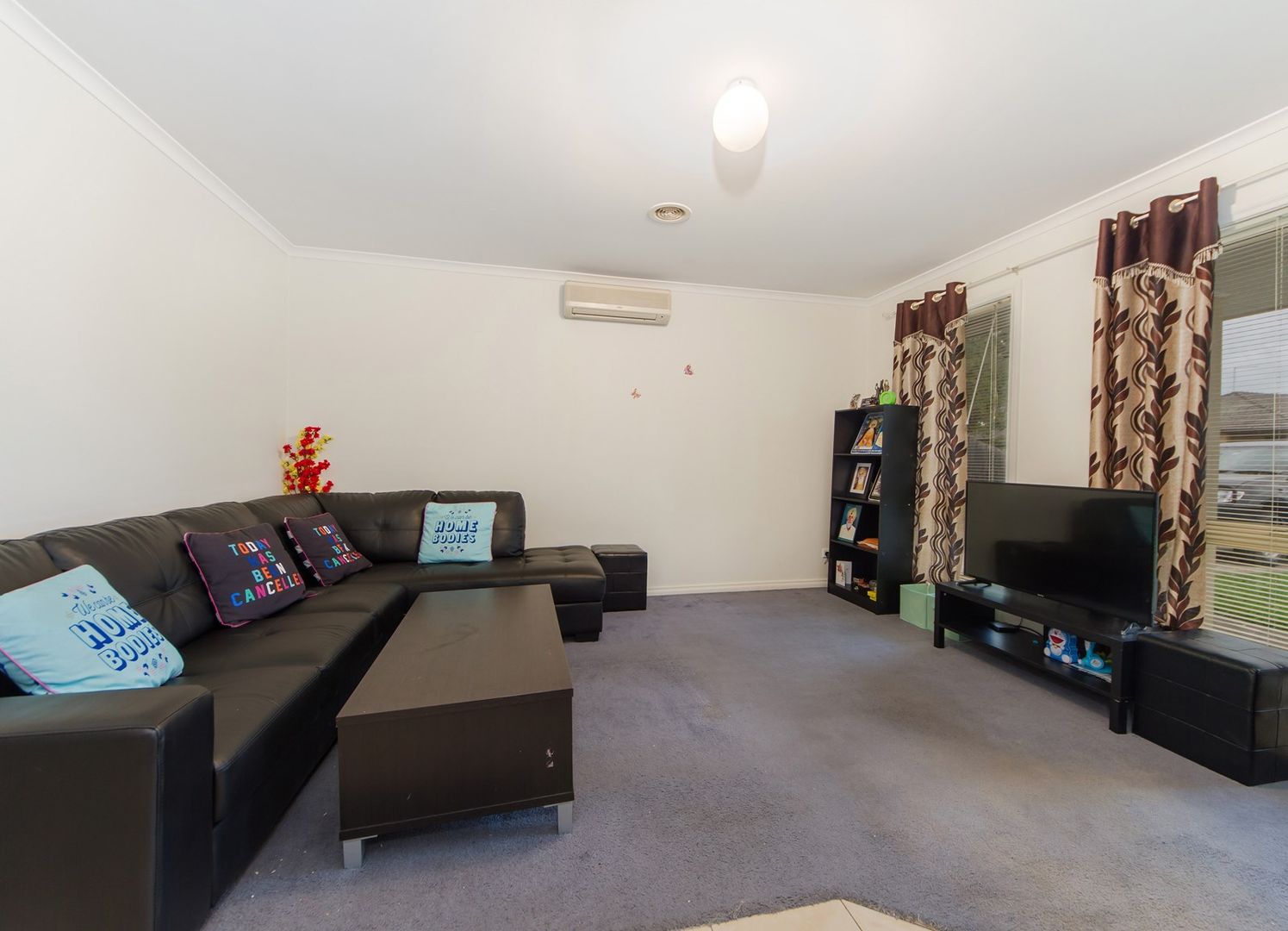 2/67-69 Fox Street, St Albans VIC 3021, Image 1