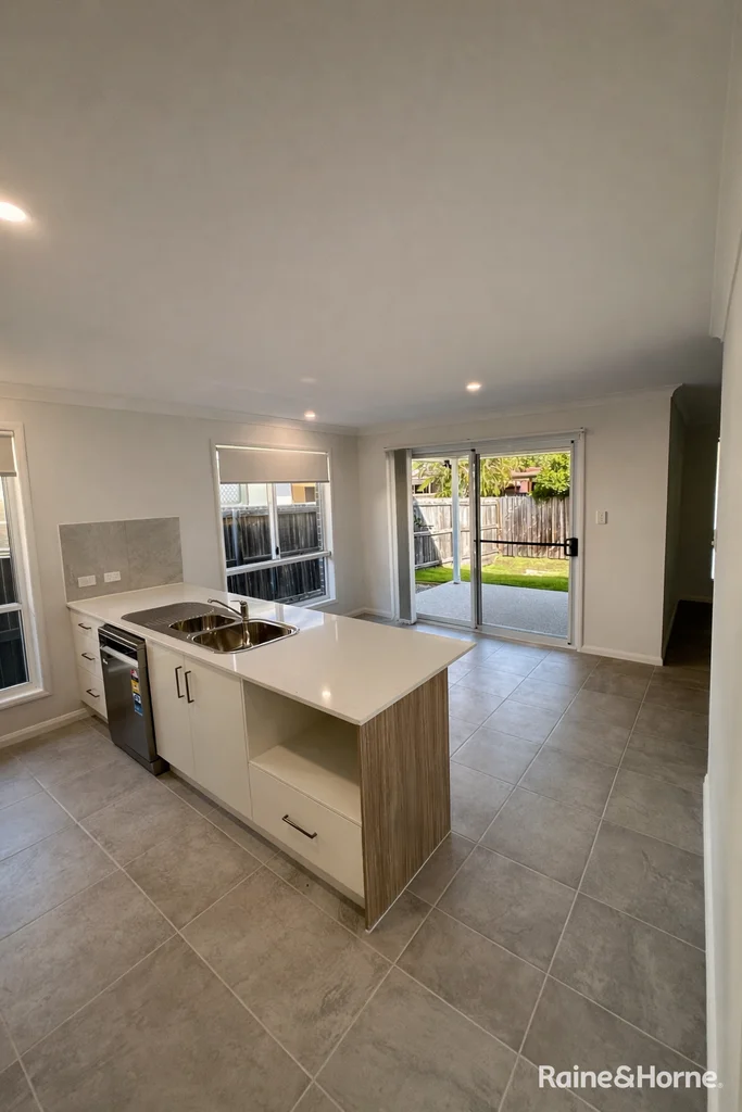 Additional image 4 of 70 Powell Close, New Auckland QLD 4680