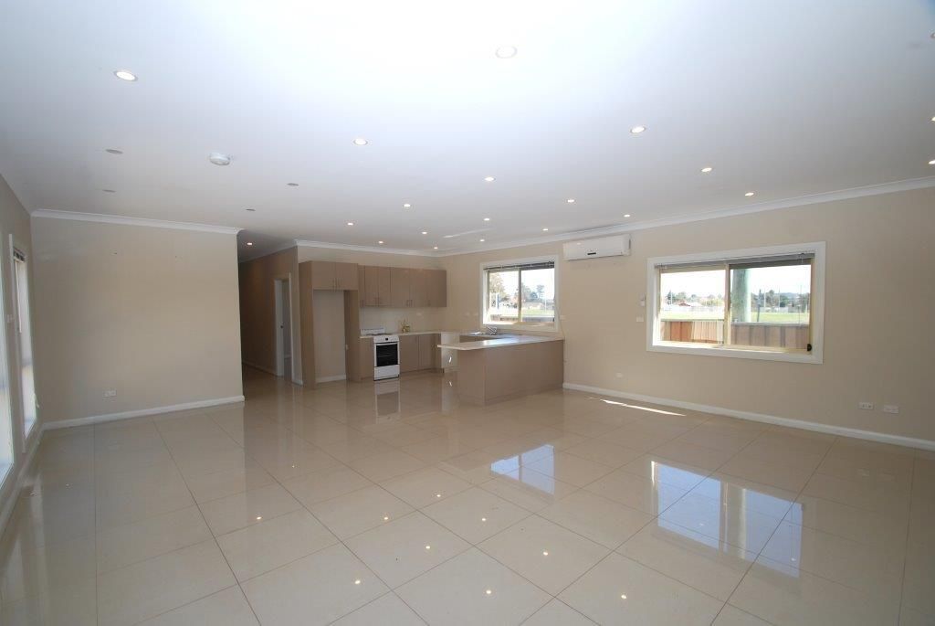 3 bedrooms House in  LURNEA NSW, 2170