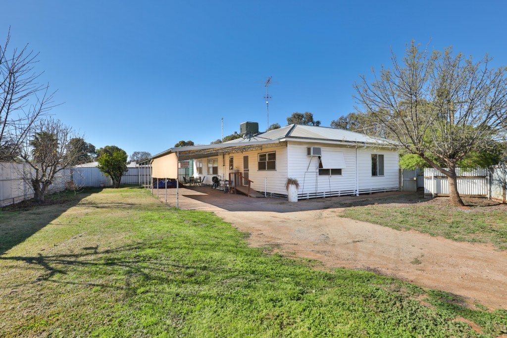 1 Alexander Street, Robinvale VIC 3549, Image 2