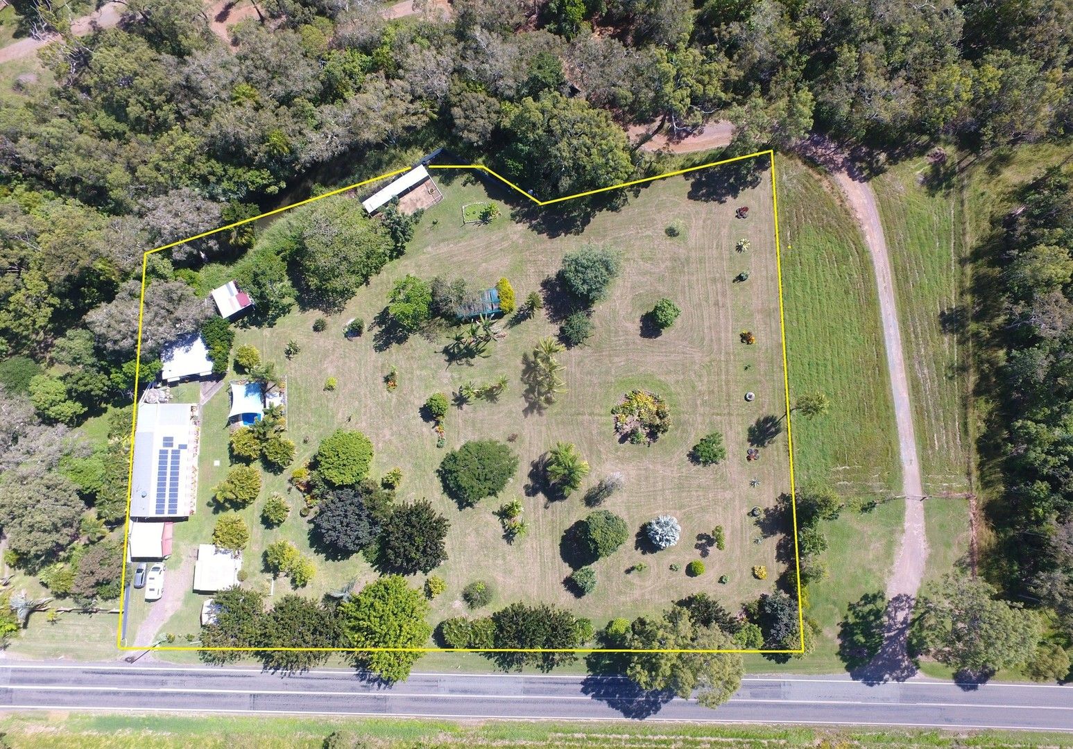 687 Hay Point Road, Alligator Creek QLD 4740, Image 0