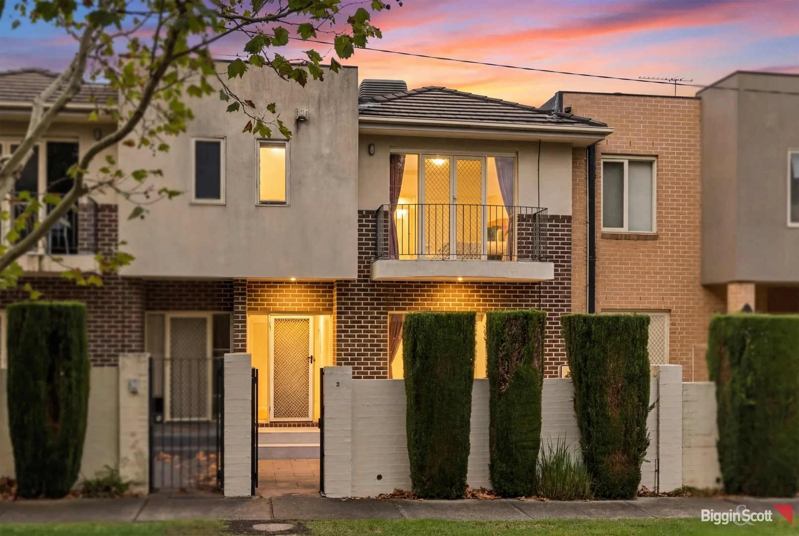 2/27 Oxford Street, Box Hill VIC 3128