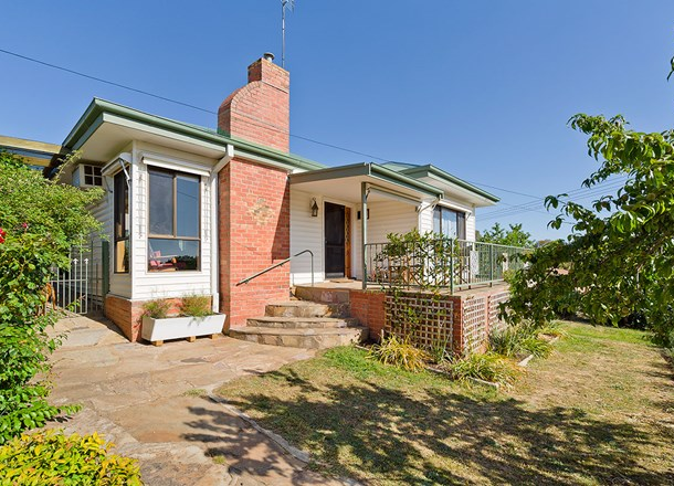 6 Taylor Street, Castlemaine VIC 3450