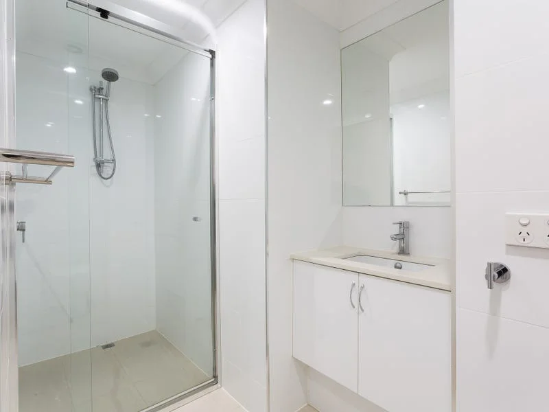 Additional image 14 of 8/133 Prince Edward Parade, Scarborough QLD 4020