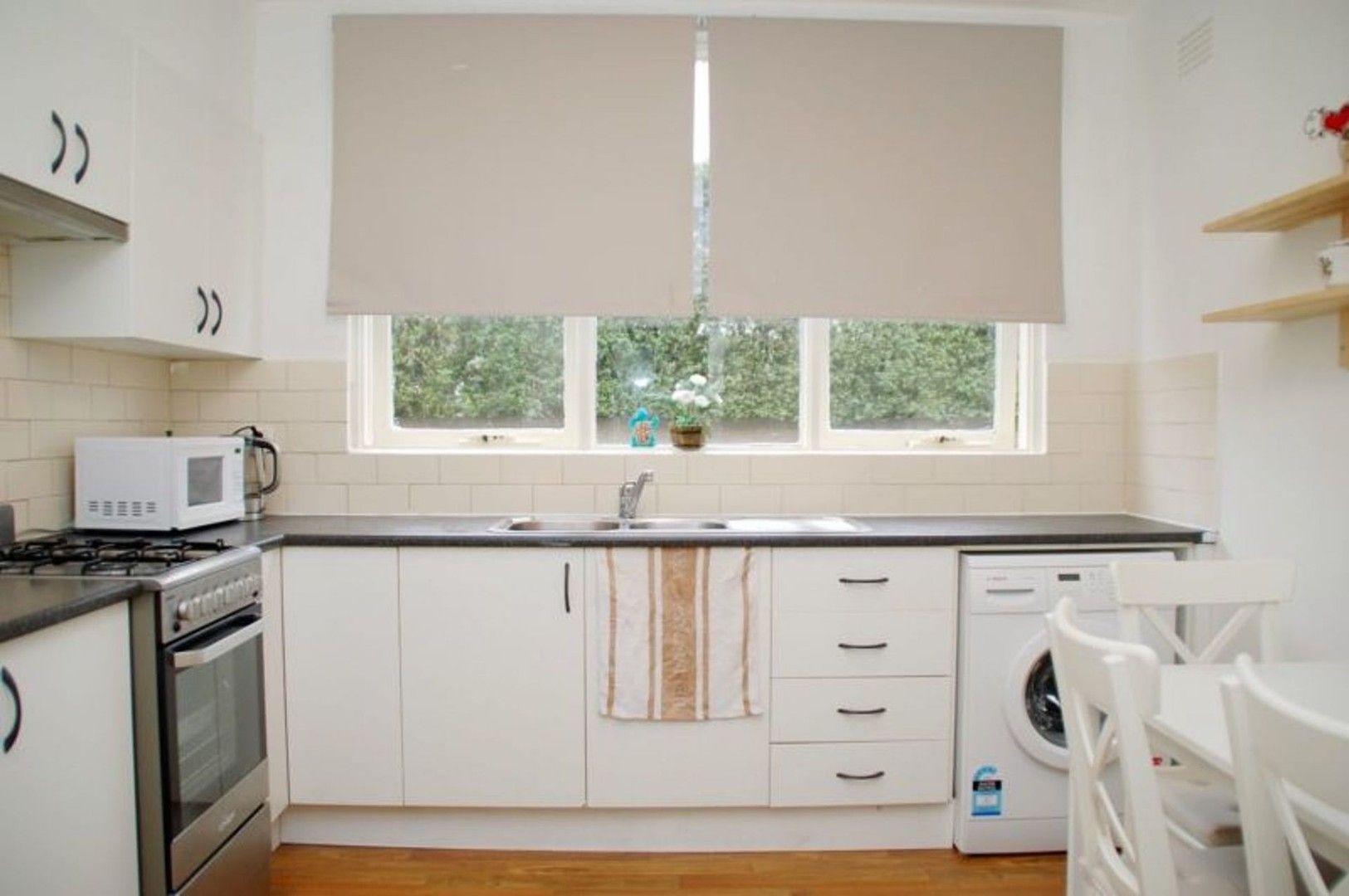 2 bedrooms Apartment / Unit / Flat in 5/85 Nicholson MCKINNON VIC, 3204