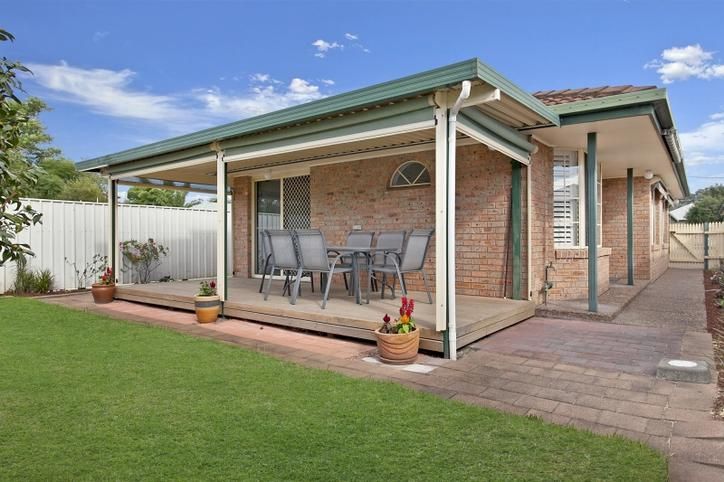 2/10 Wells Street, ADAMSTOWN NSW 2289, Image 0