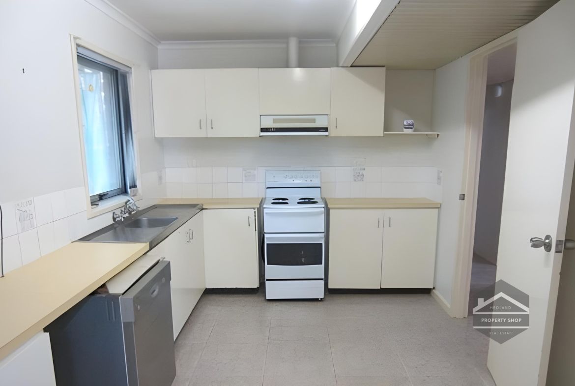 4 bedrooms House in 94 Bottlebrush Crescent SOUTH HEDLAND WA, 6722