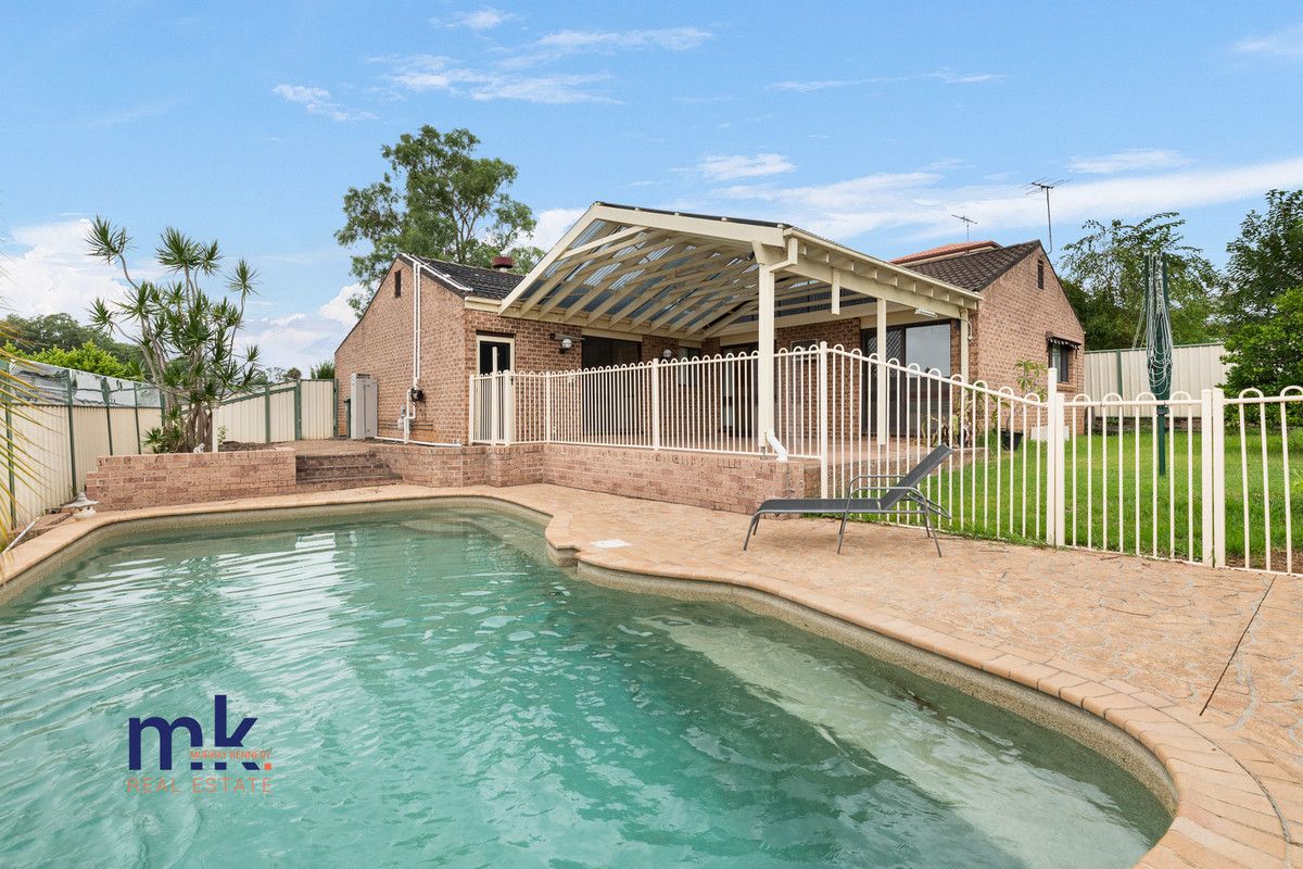 3 bedrooms House in 10 Sapphire Place EAGLE VALE NSW, 2558