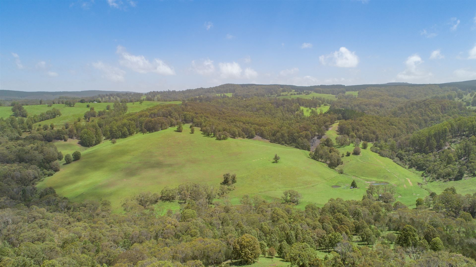 9394 Thunderbolts Way, Walcha NSW 2354, Image 2