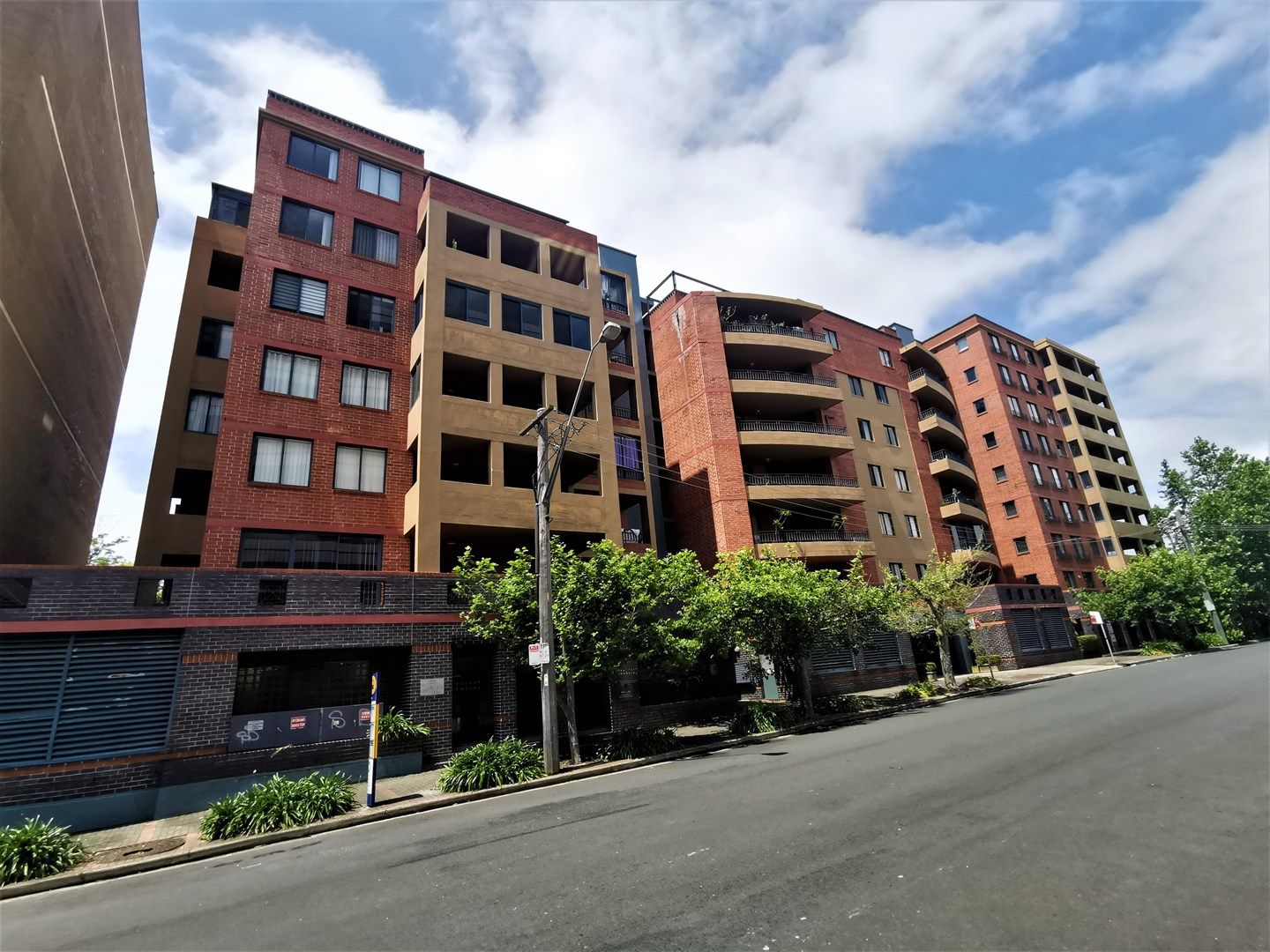2 bedrooms Apartment / Unit / Flat in 25/2-8 Bridge Street HURSTVILLE NSW, 2220
