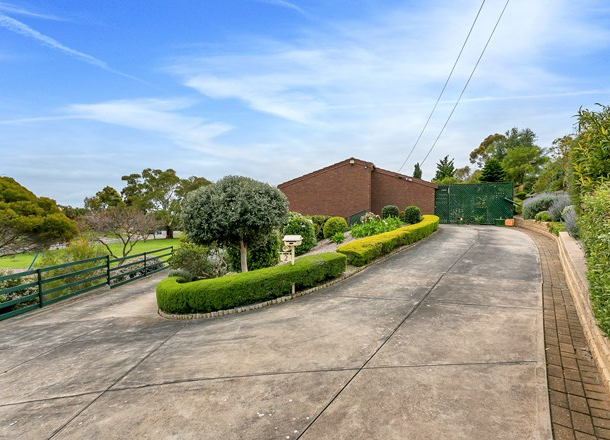2 Camelot Crescent, Seacombe Heights SA 5047