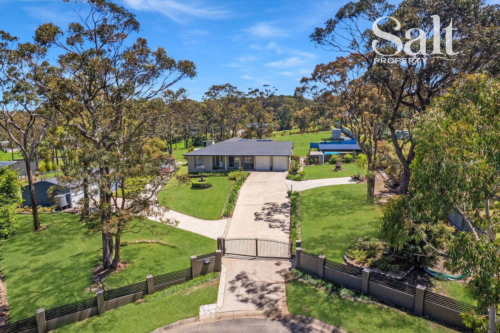 5 bedrooms House in 11 Eagles Nest Close BELMONT NORTH NSW, 2280