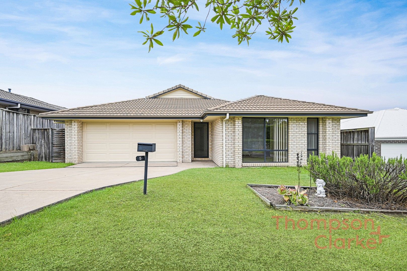 5 Honeysuckle Drive, Aberglasslyn NSW 2320, Image 0