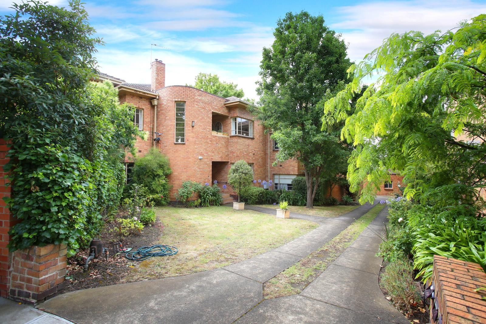 2 bedrooms Apartment / Unit / Flat in 3/7 Younger Court KEW VIC, 3101