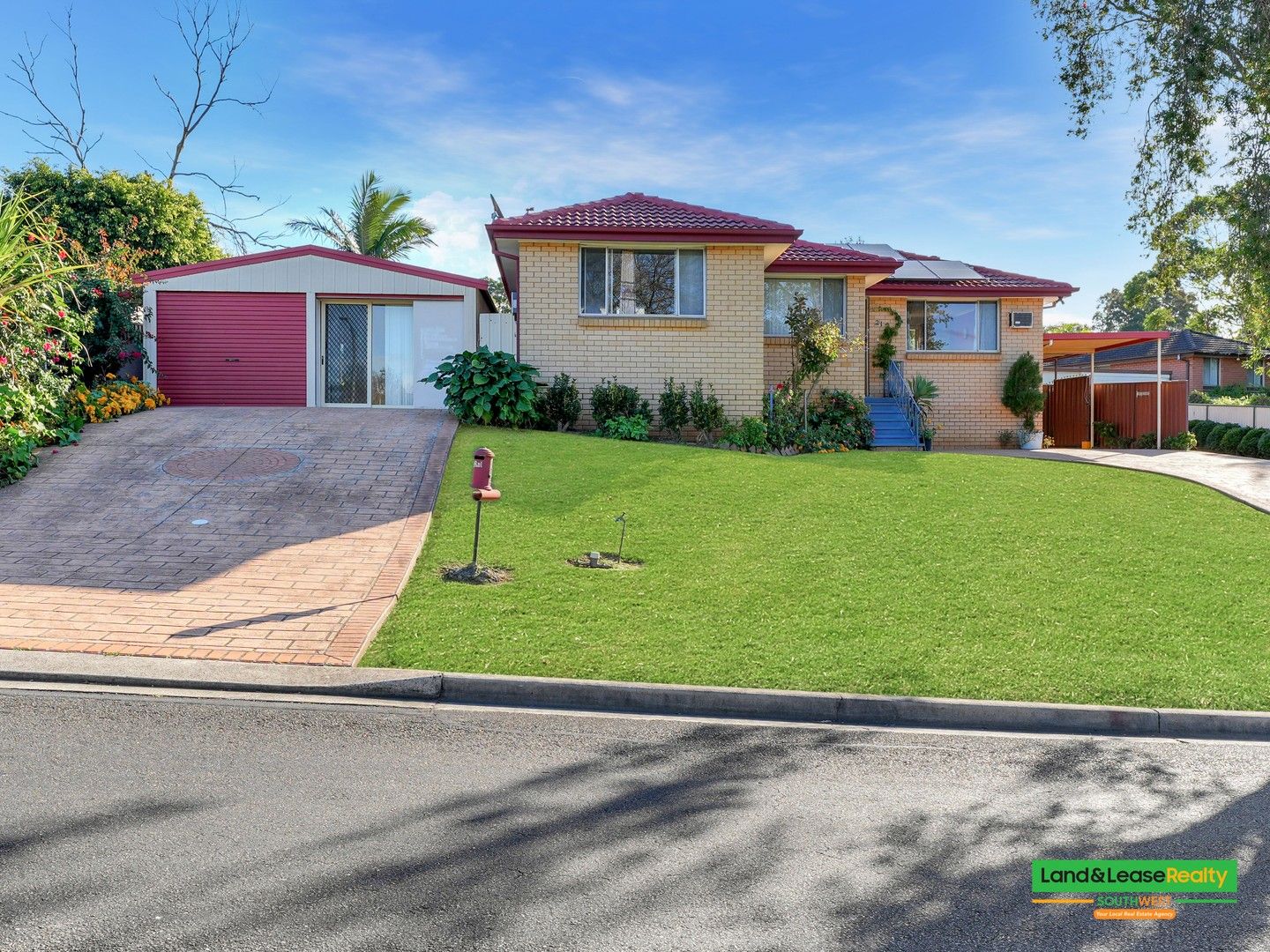 21 Salamaua Place, Glenfield NSW 2167, Image 0