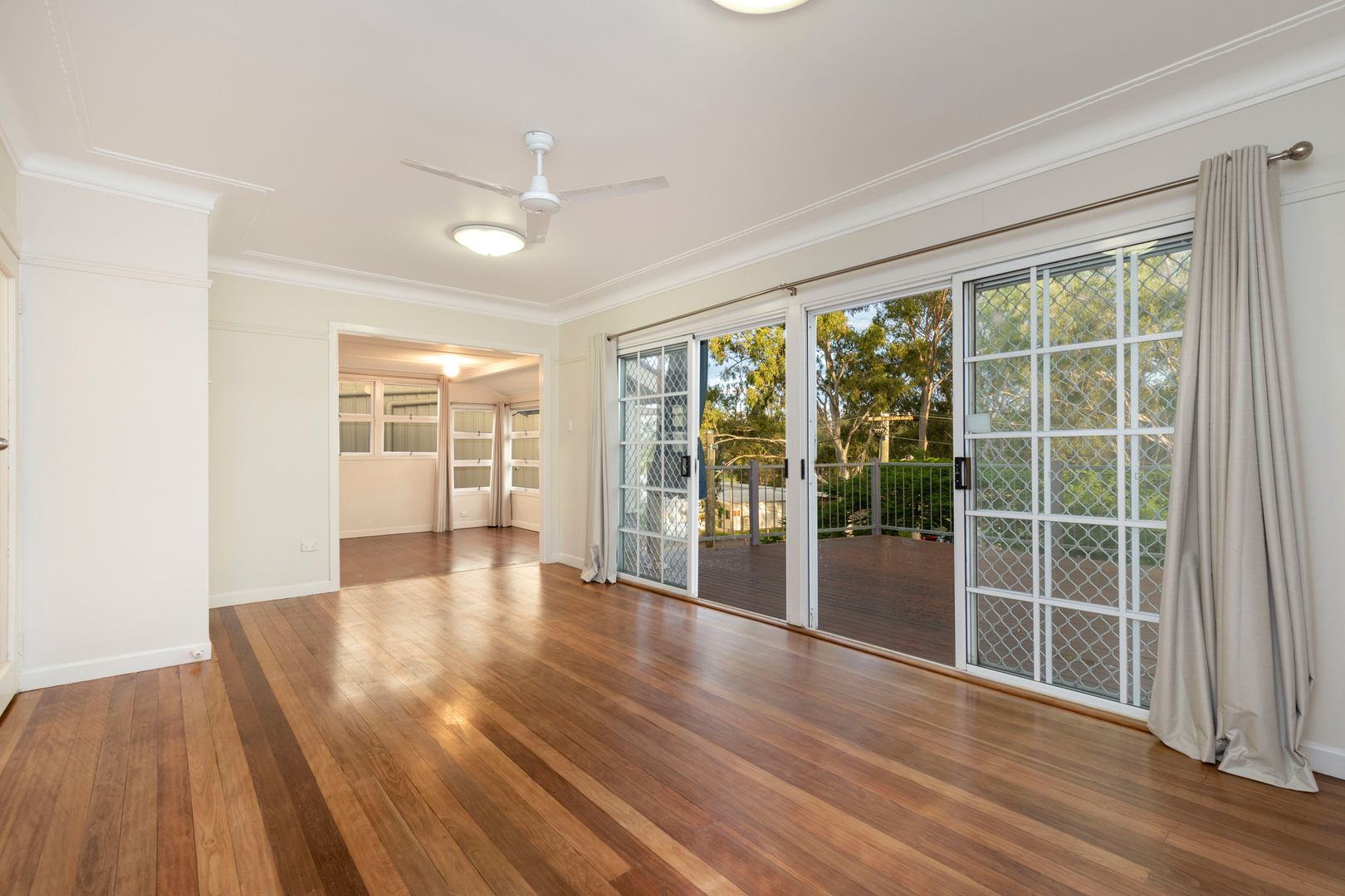 100 Ward Street, Indooroopilly QLD 4068, Image 2