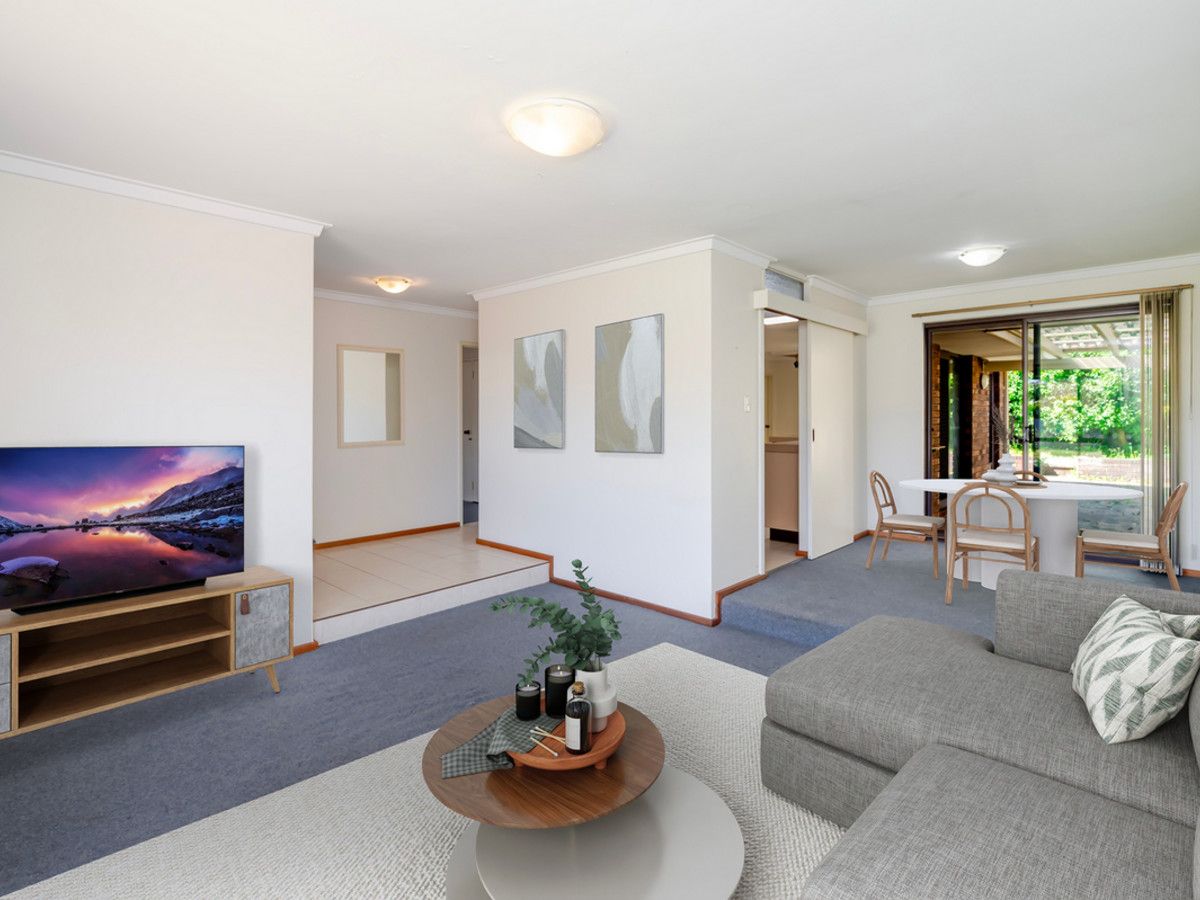 3 bedrooms House in 46 Moolanda Boulevard KINGSLEY WA, 6026