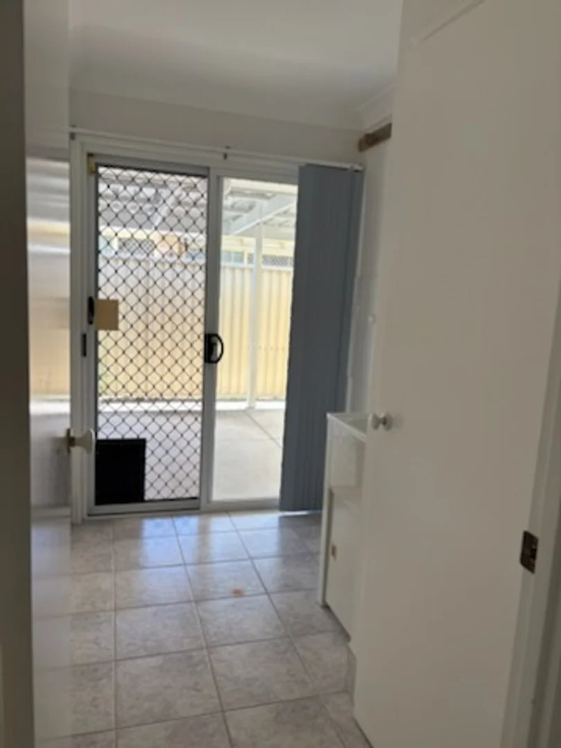 Additional image 10 of 2/8 Catherine Ct, Labrador QLD 4215