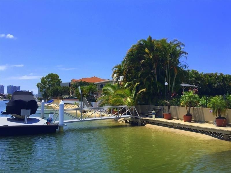 20 Seafarer Court, Paradise Waters QLD 4217, Image 2