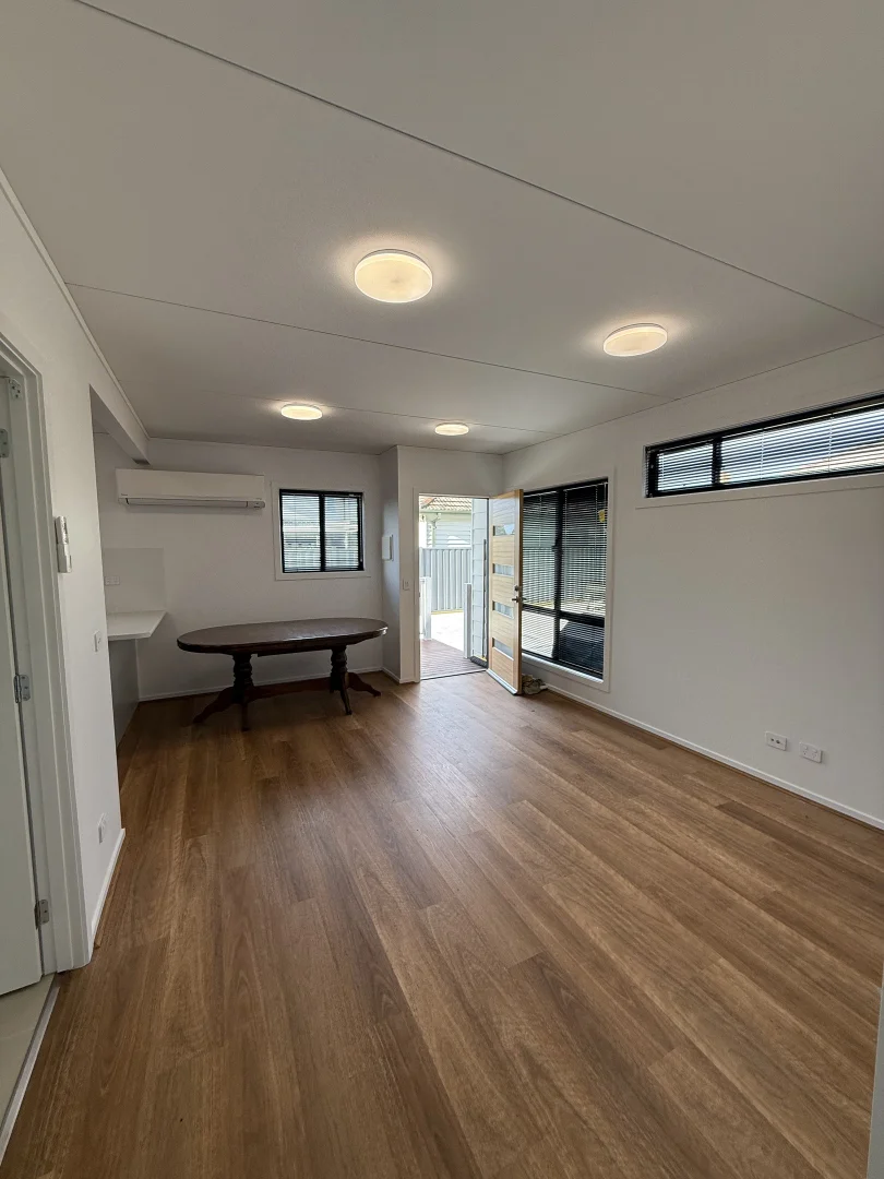 Additional image 5 of 10a Deutscher Street, Avondale Heights VIC 3034