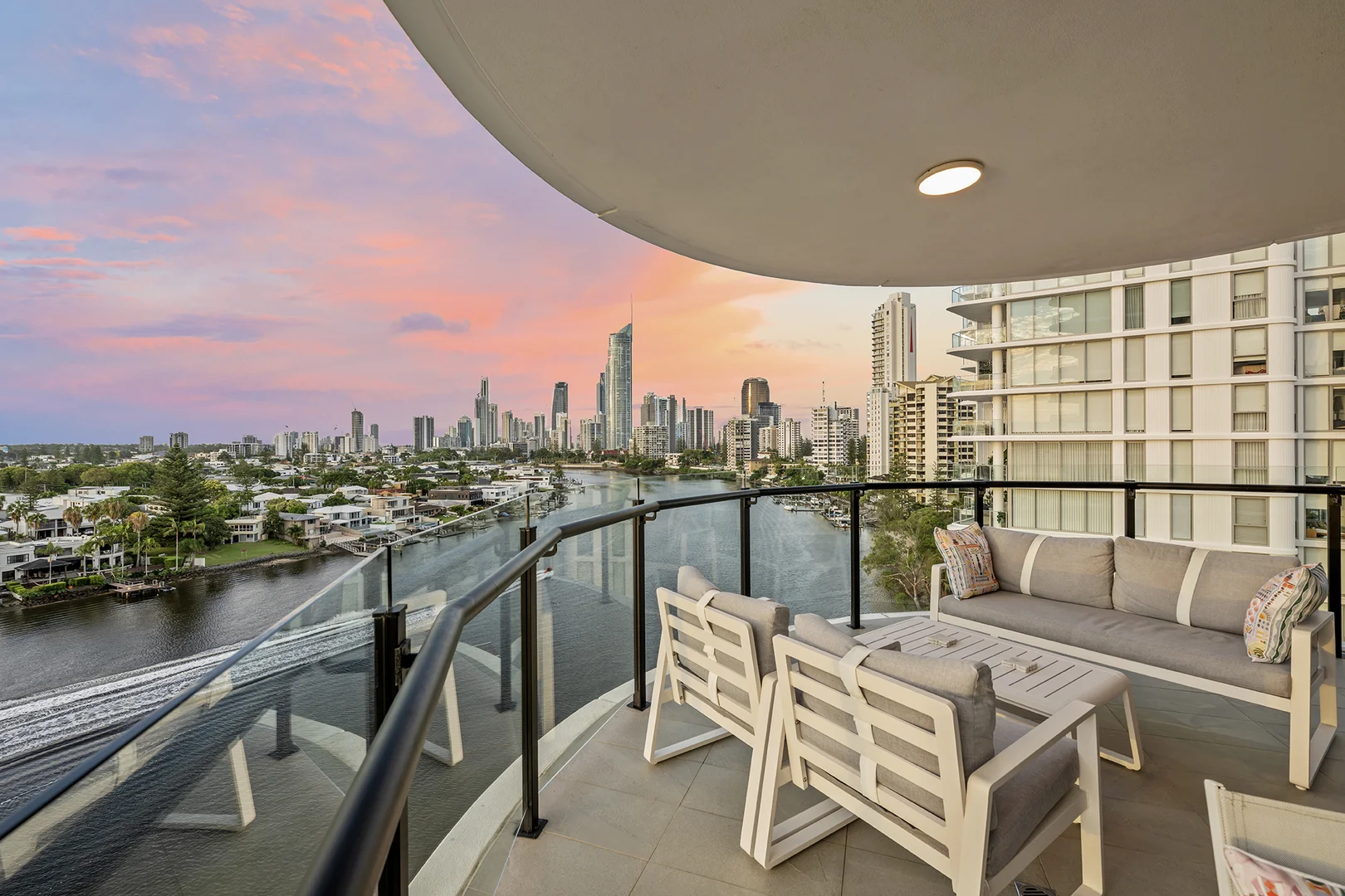 Additional image 4 of 906/15-17 Cannes Avenue, Surfers Paradise QLD 4217