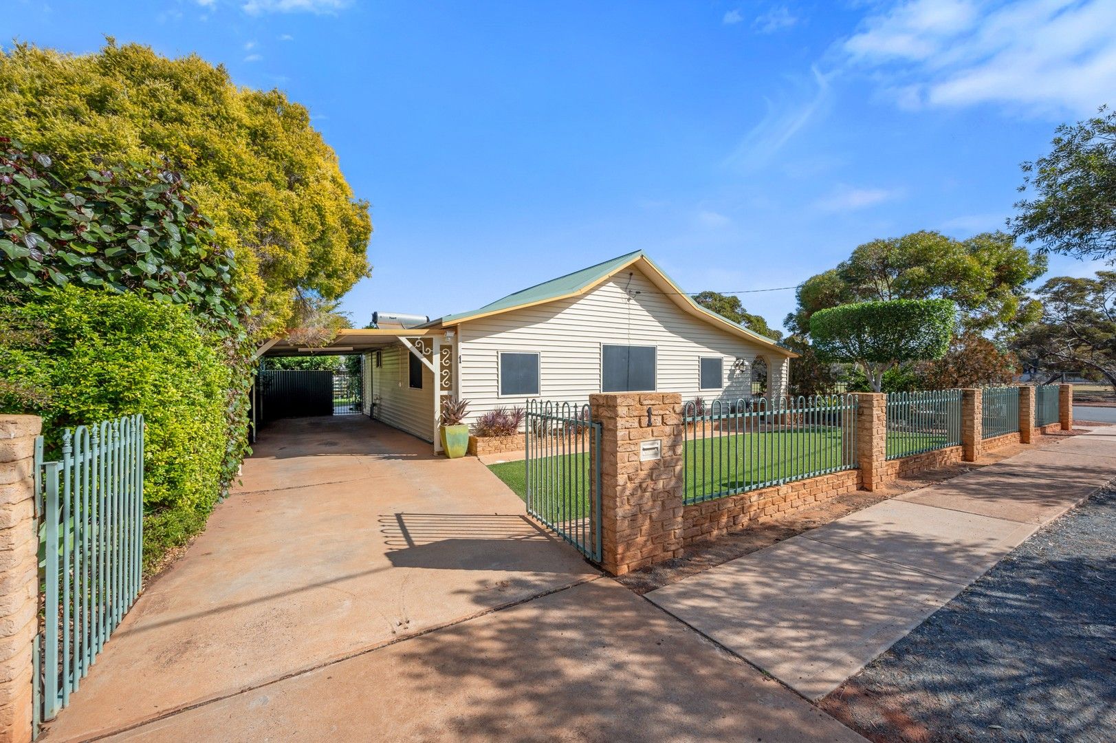 1 Russell St, Lamington WA 6430, Image 0