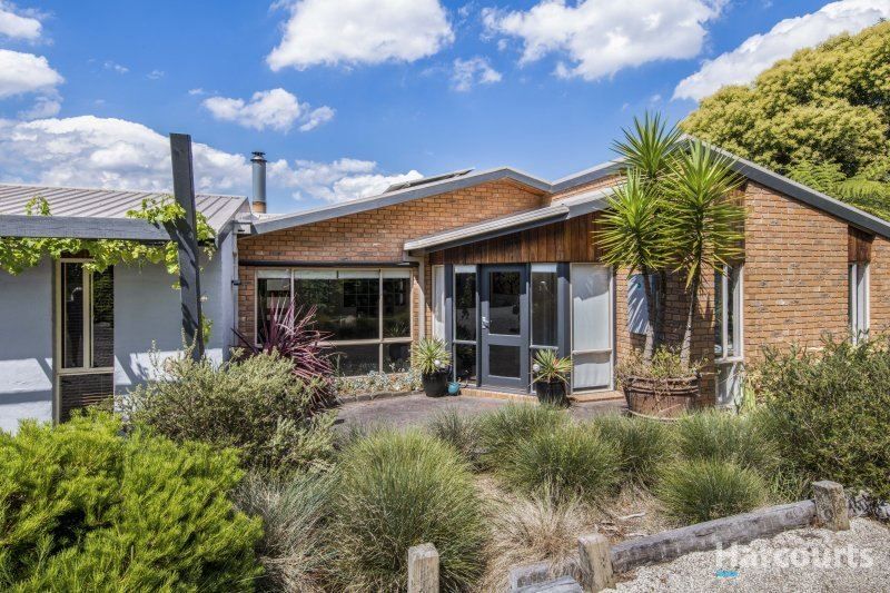 4 bedrooms House in 11 Toorongo Court WARRAGUL VIC, 3820