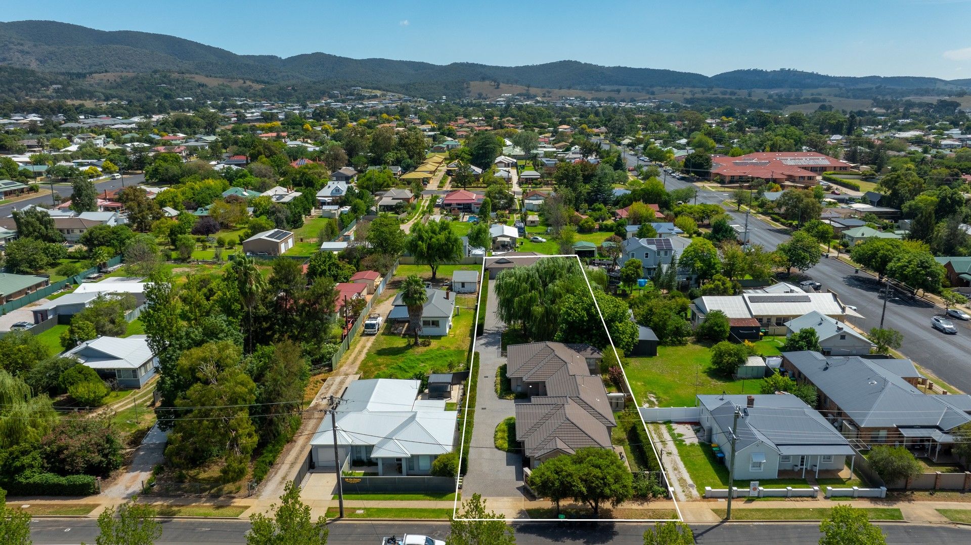 12 bedrooms Block of Units in 1-4/54 Douro Street MUDGEE NSW, 2850