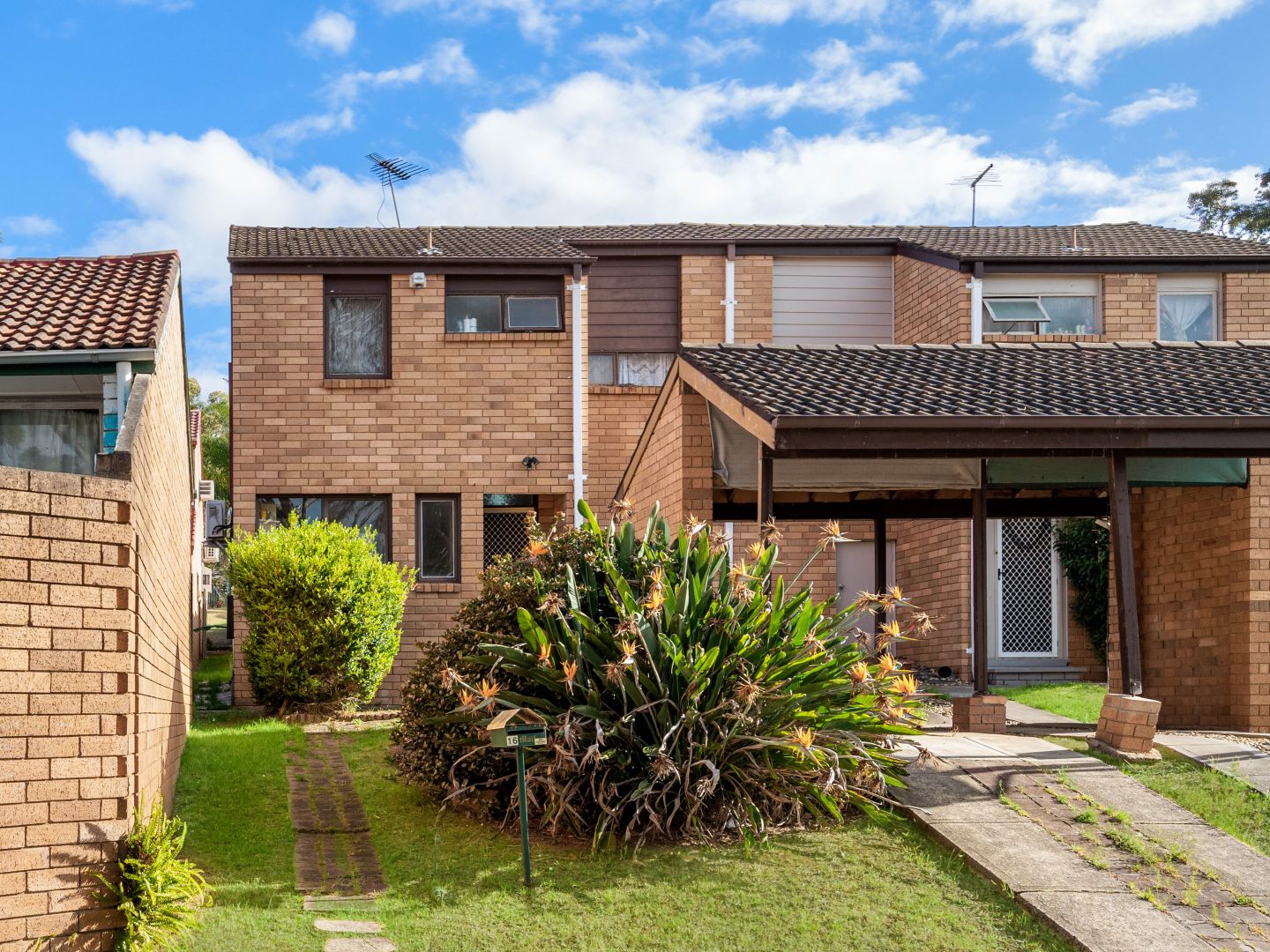 16 Airdsley Lane, Bradbury NSW 2560, Image 1