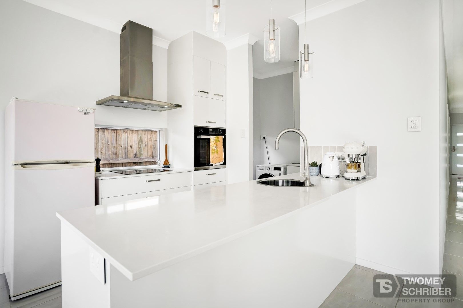 2 bedrooms House in 31 Lakeside Drive SMITHFIELD QLD, 4878