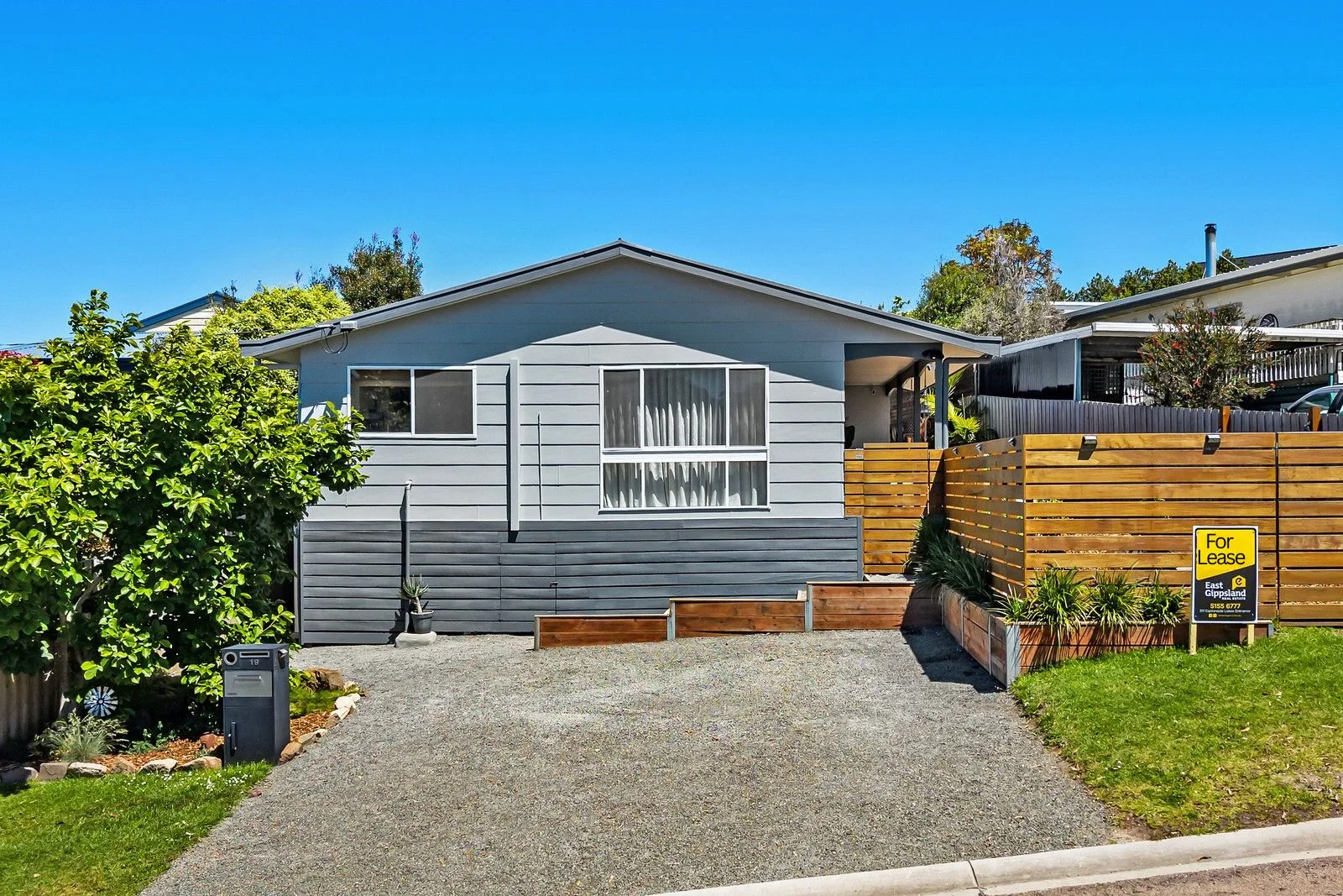 19 West Cres, Lakes Entrance VIC 3909