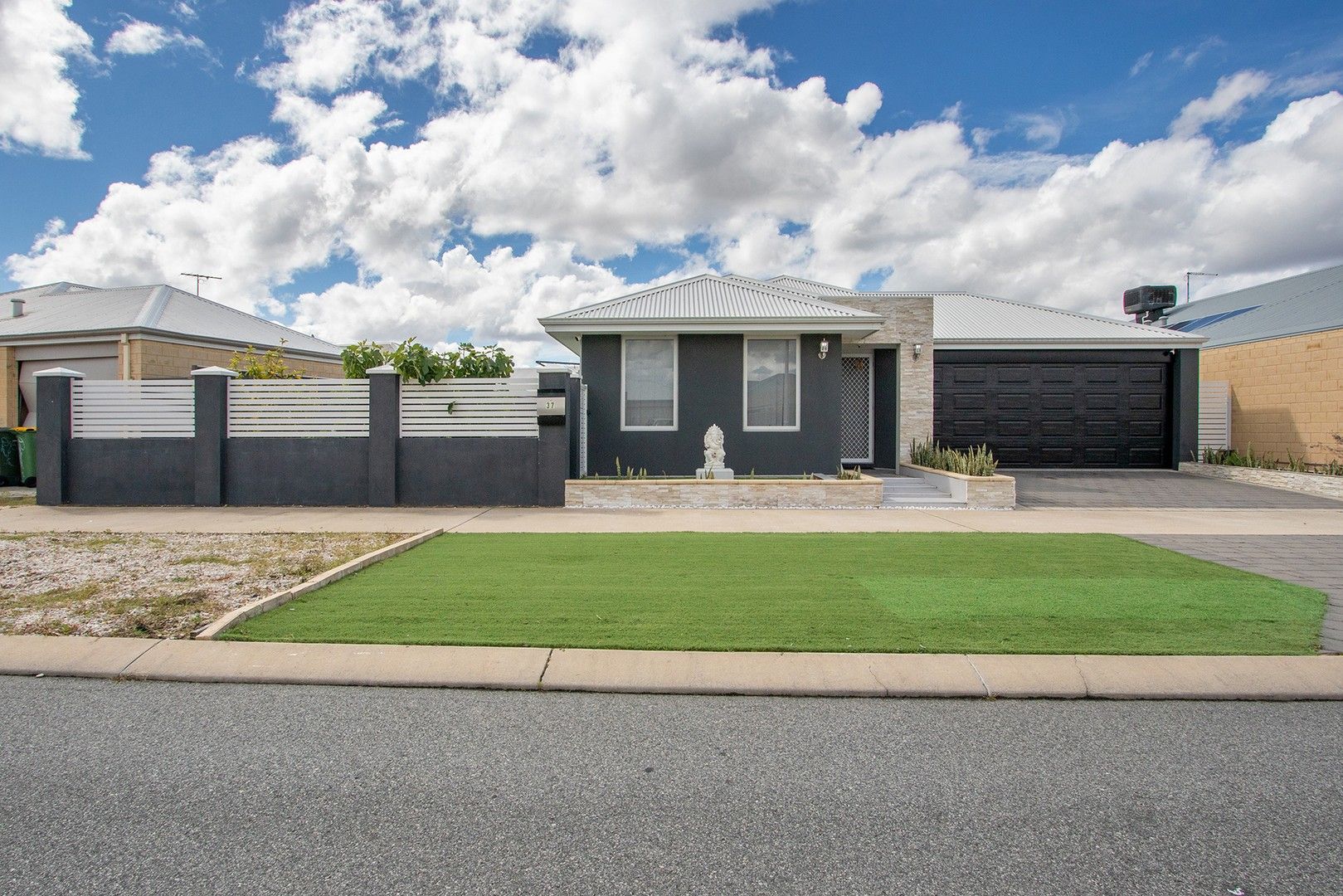 4 bedrooms House in 37 Parkhurst Avenue HILBERT WA, 6112
