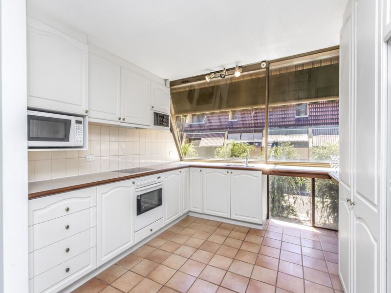 2 bedrooms Townhouse in 3/12 Mill Point Road SOUTH PERTH WA, 6151