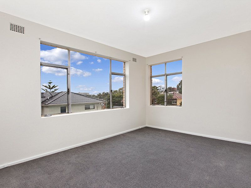 2 bedrooms Apartment / Unit / Flat in 4/80 River Road GREENWICH NSW, 2065