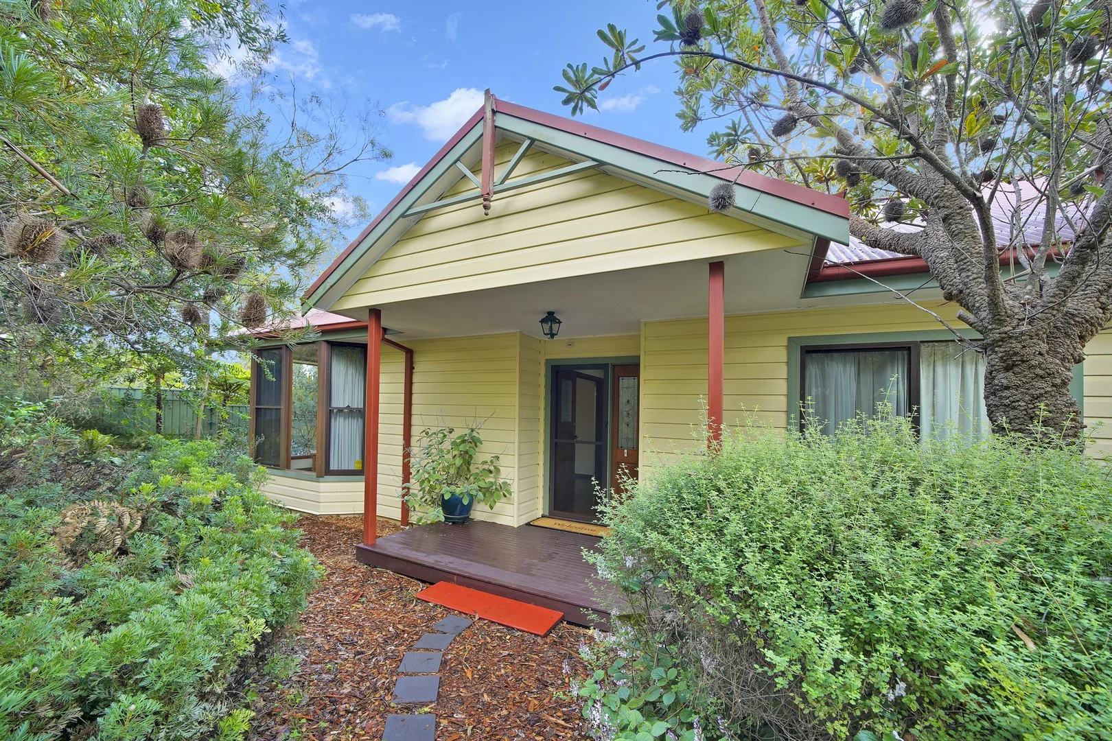 59 McLaughlin Avenue, Wentworth Falls NSW 2782