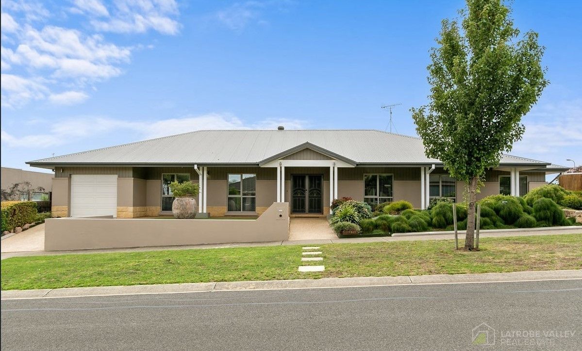 4 bedrooms House in 16 Ashley Avenue MORWELL VIC, 3840