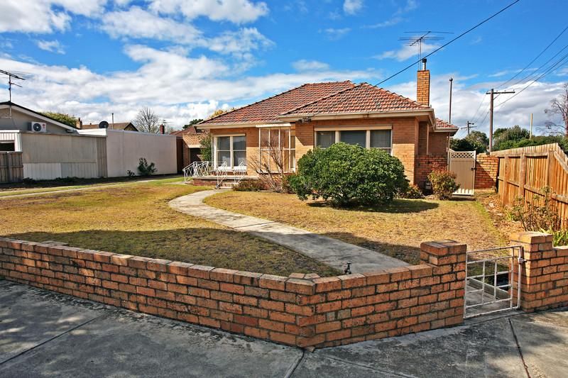 118 Minerva Road, Manifold Heights Property History & Address