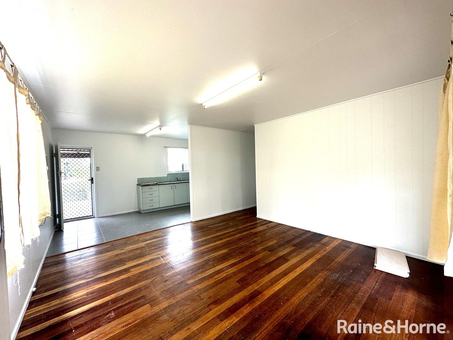 30 Leichhardt Street, Logan Central QLD 4114 House For Rent 475 Domain