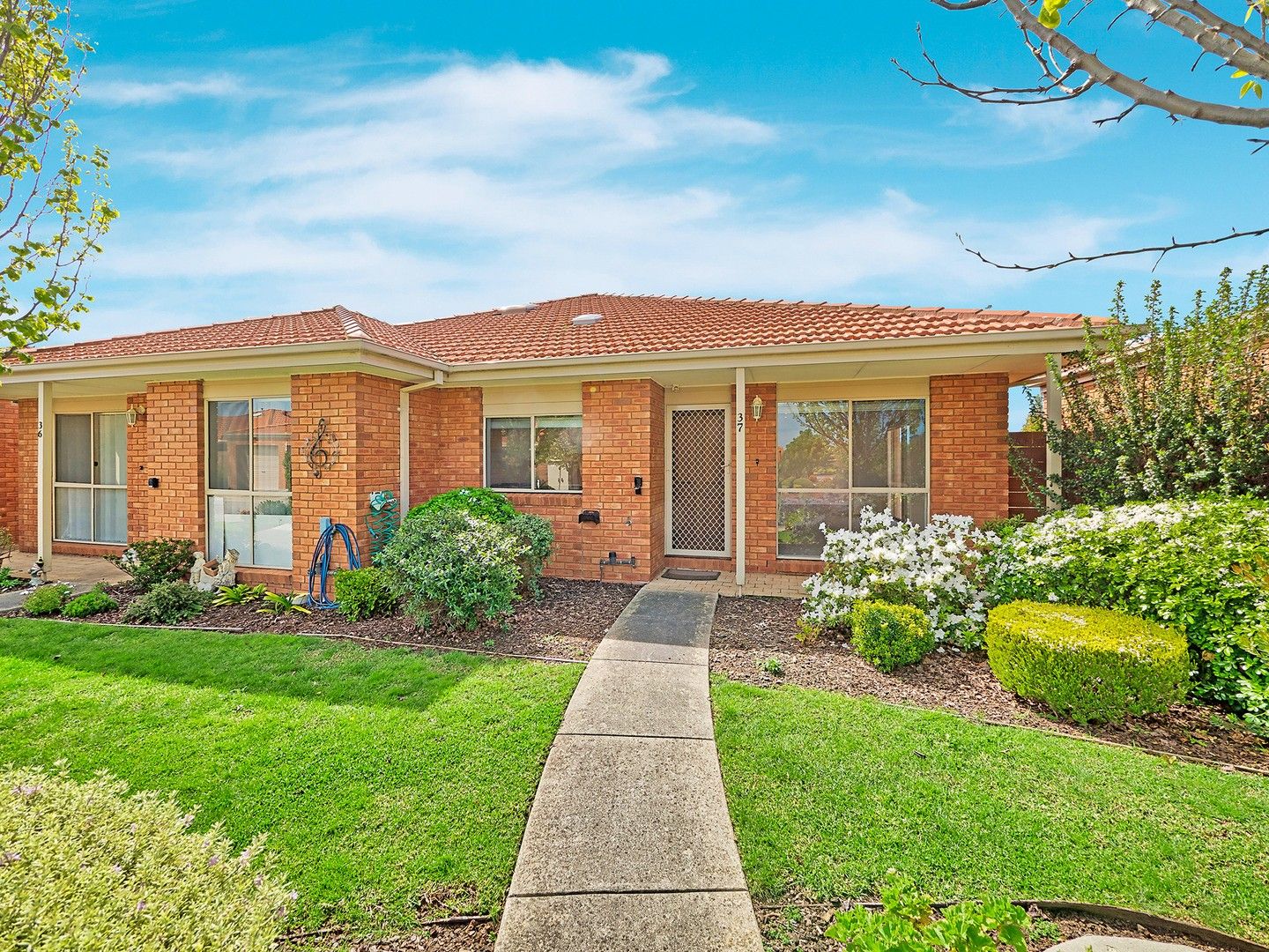 37/2 Rochester Parade, Cranbourne East VIC 3977, Image 0