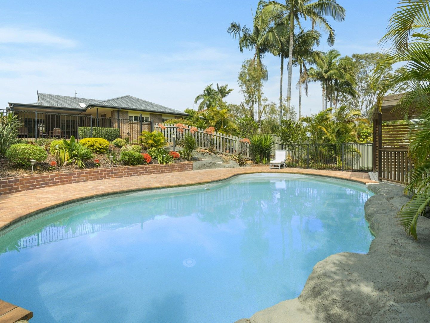 6 Elsemore Court, Carrara QLD 4211, Image 0