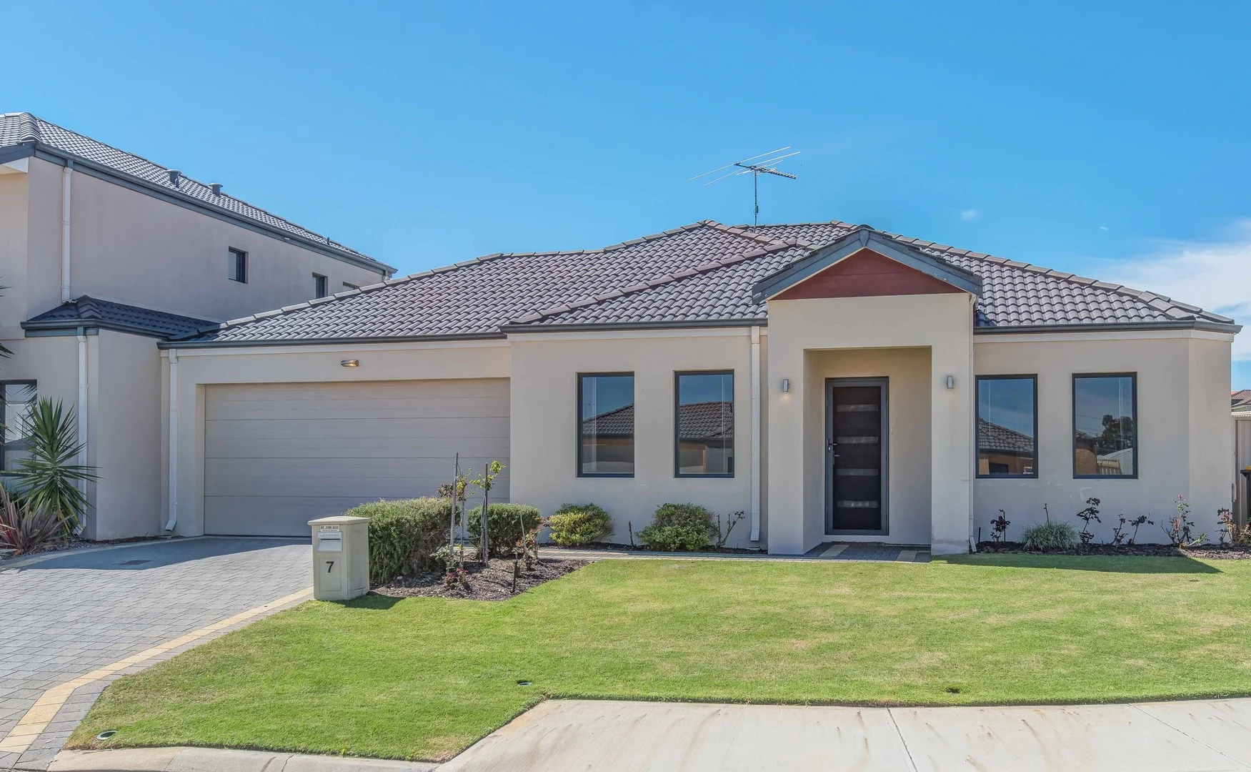 Primary image of 7 Dana Way, Madeley WA 6065