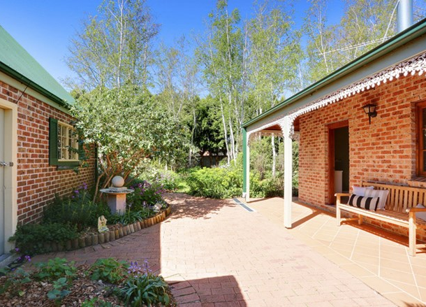 6 Twickenham Place, Moss Vale NSW 2577