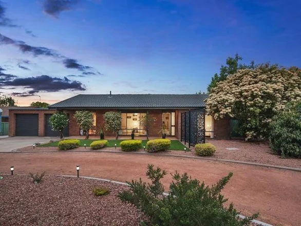 10 Australie Cl, Gilmore ACT 2905