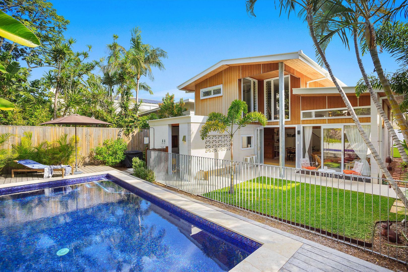 71 Petrel Avenue Mermaid Beach Property History Address Research Domain