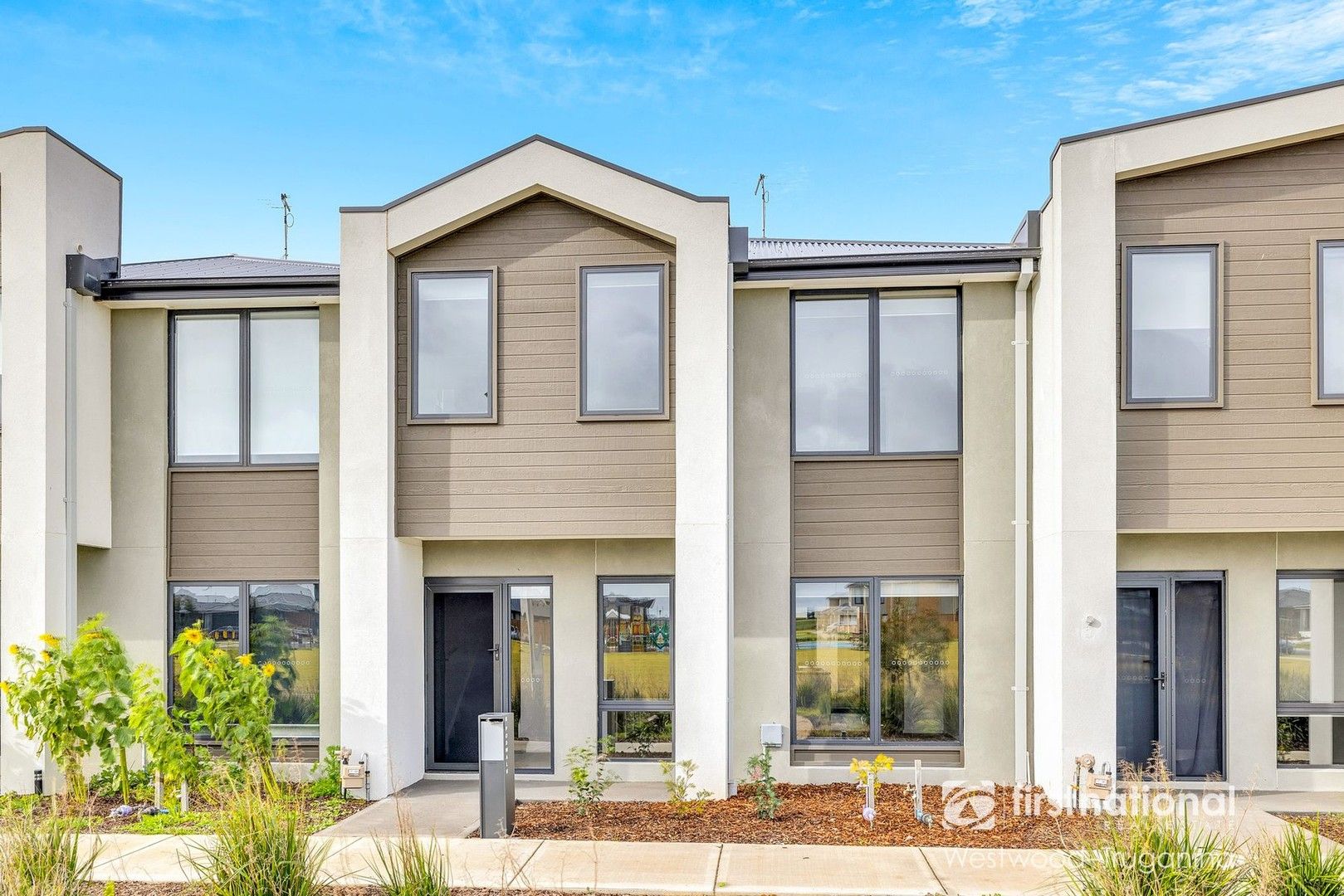 4 bedrooms House in 8 Pod Walk TARNEIT VIC, 3029