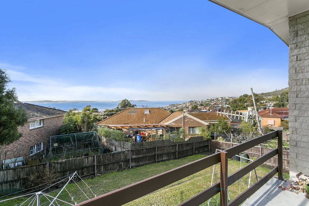 4 Yallaroo Drive, Blackmans Bay TAS 7052, Image 2