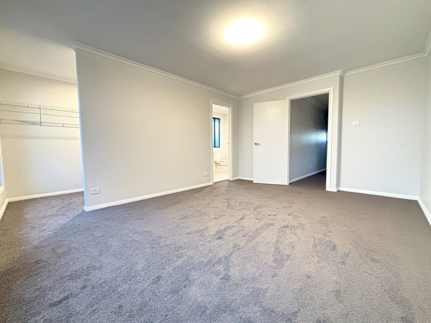 5 bedrooms House in 12 Witchingham Street MARSDEN PARK NSW, 2765