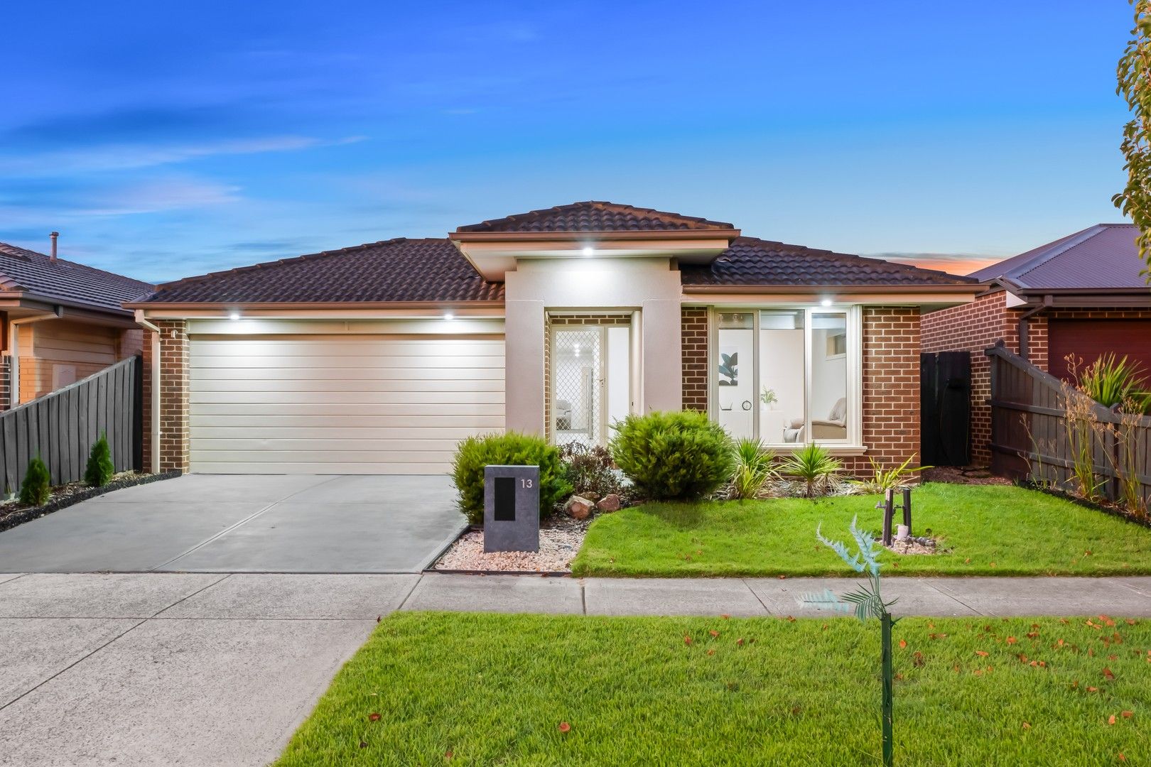 13 Campaspe Street, Clyde North VIC 3978 House For Rent 550 Domain