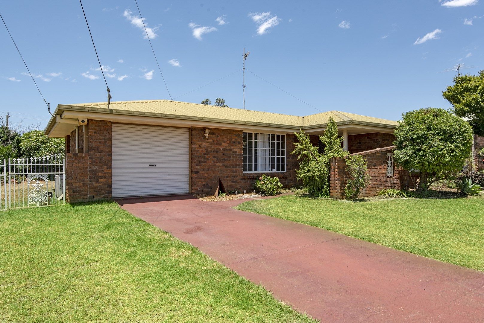 38 Riethmuller Street, Kearneys Spring QLD 4350, Image 0