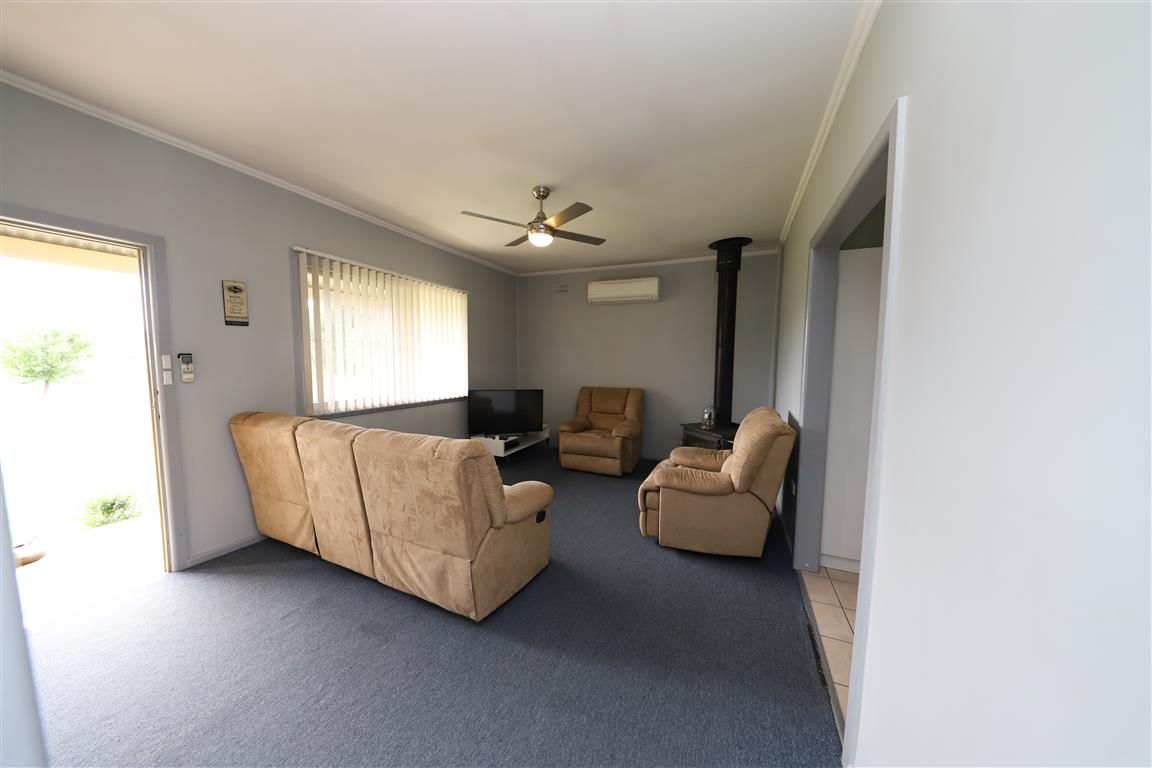 193 Simpson Street, Tumut NSW 2720, Image 1